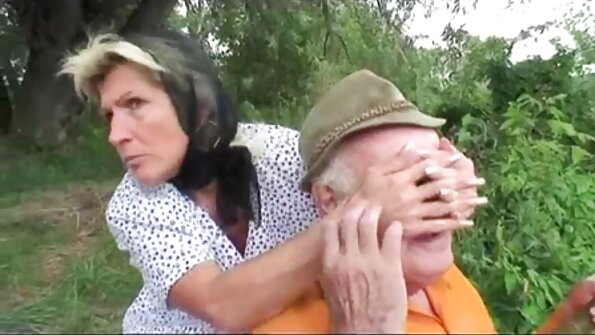 Vėlyvas seksas. Cum per visą mano užpakalį.