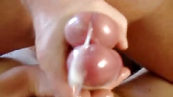 Blowjob 69 pozicijoje iš mano 18 metų merginos su didelėmis krūtimis.