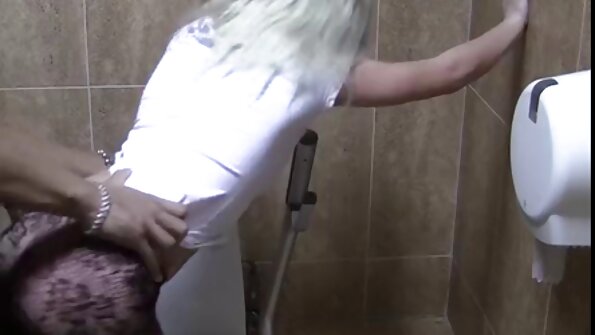 Sultingas asilas rusiškas twerkingas ant dildo.