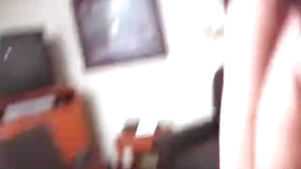Seksas su pirmakurse nufilmuotas pirmuoju asmeniu, jai 18 metų